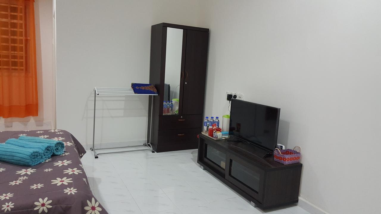 Mama Iman Guestroom Kerteh Exterior foto