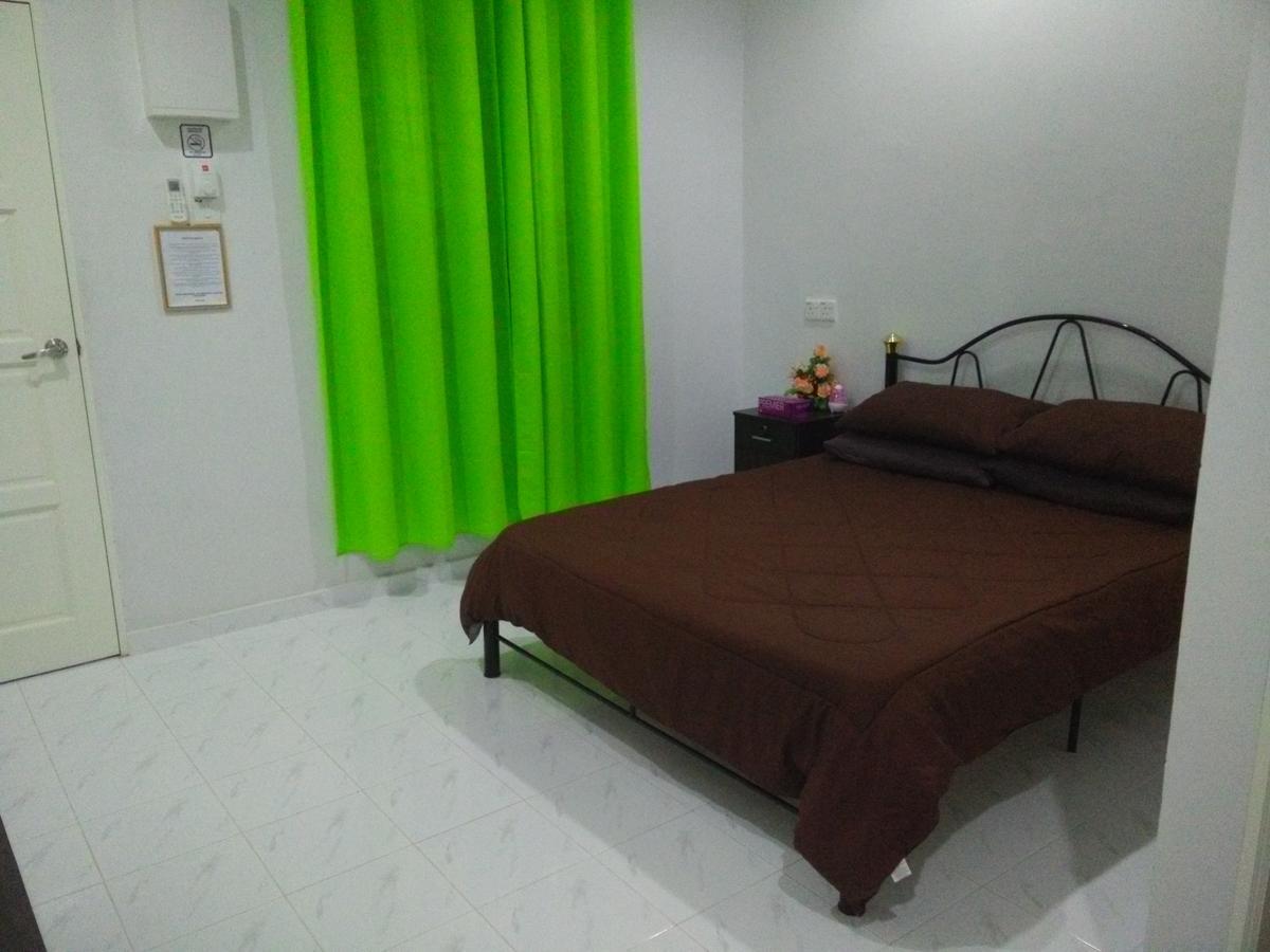 Mama Iman Guestroom Kerteh Exterior foto